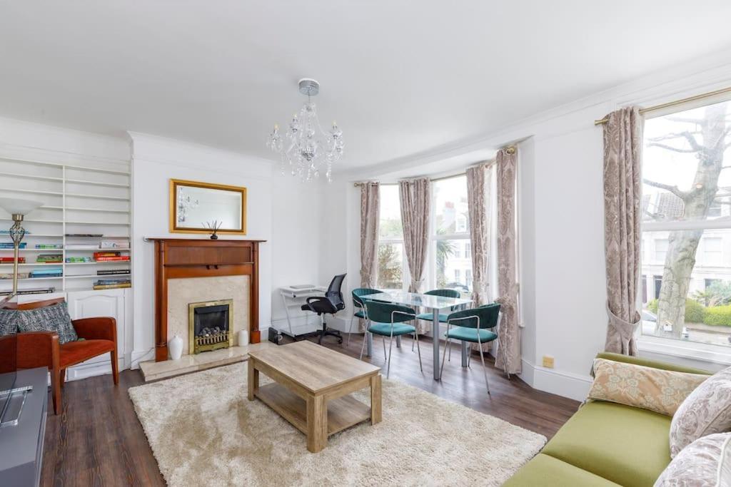 Charming 2 Bedroom Flat In Central Hove With Free Parking Eksteriør billede