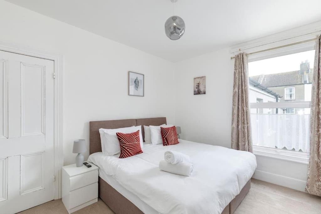 Charming 2 Bedroom Flat In Central Hove With Free Parking Eksteriør billede
